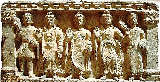 1024px-BuddhistTriad