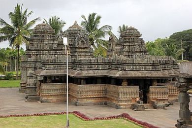 Kedareshvara_temple_Balligavi