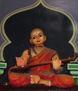 Mutthuswamy Dikshitar’s idol  on the walls of the temple.