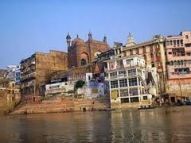 Bindu madhav temple from the Ganga