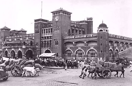 Calcutta Howrah station 1910