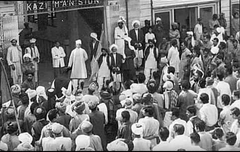 Malaviya auctioning Nizam's shoe 1911